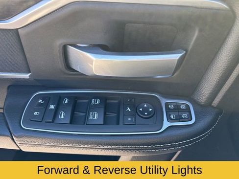 Used 2024 RAM 3500 Big Horn image 34