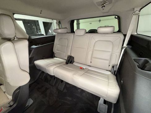 Certified 2023 Lincoln Navigator L Reserve image 27