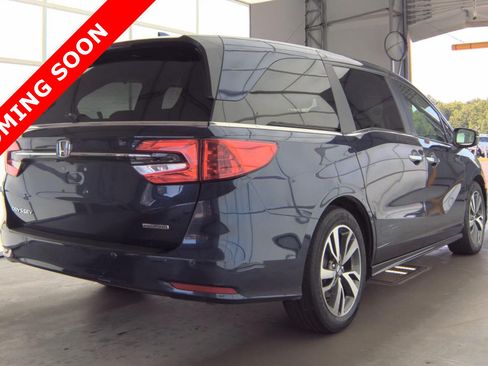 Used 2023 Honda Odyssey Touring image 3