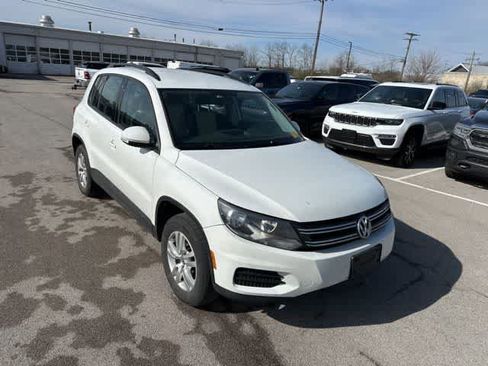Used 2017 Volkswagen Tiguan S image 20