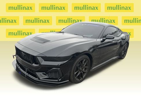 Used 2025 Ford Mustang GT Premium image 4