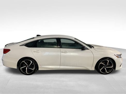 Used 2022 Honda Accord Sport image 6