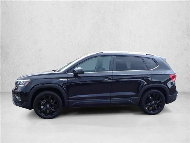 Used 2023 Volkswagen Taos SE AWD/4WD image 2