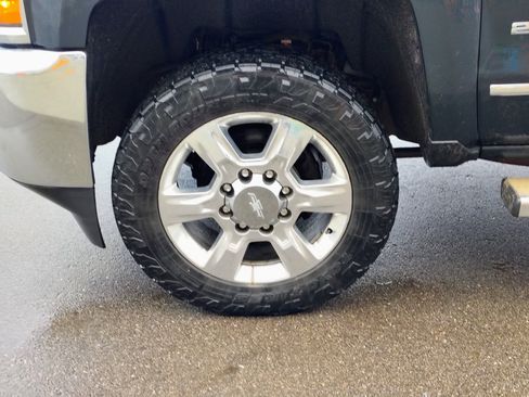 Used 2017 Chevrolet Silverado 2500 LTZ w/ Duramax Plus Package image 10