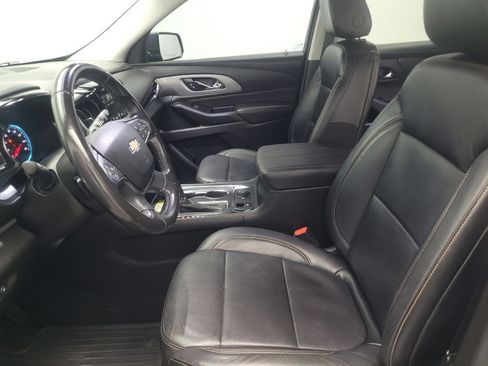 Used 2019 Chevrolet Traverse LT FWD image 17