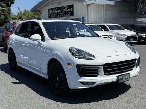 Used 2018 Porsche Cayenne GTS AWD/4WD image 8