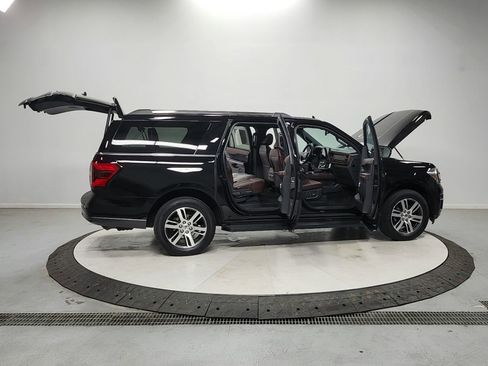 Used 2024 Ford Expedition Max Limited RWD image 16