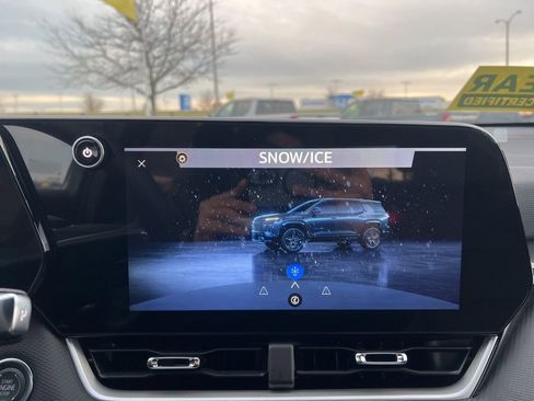 New 2026 Chevrolet Equinox LT w/ Convenience Package II image 24