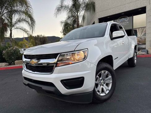 Used 2020 Chevrolet Colorado LT w/ Safety Package image 2
