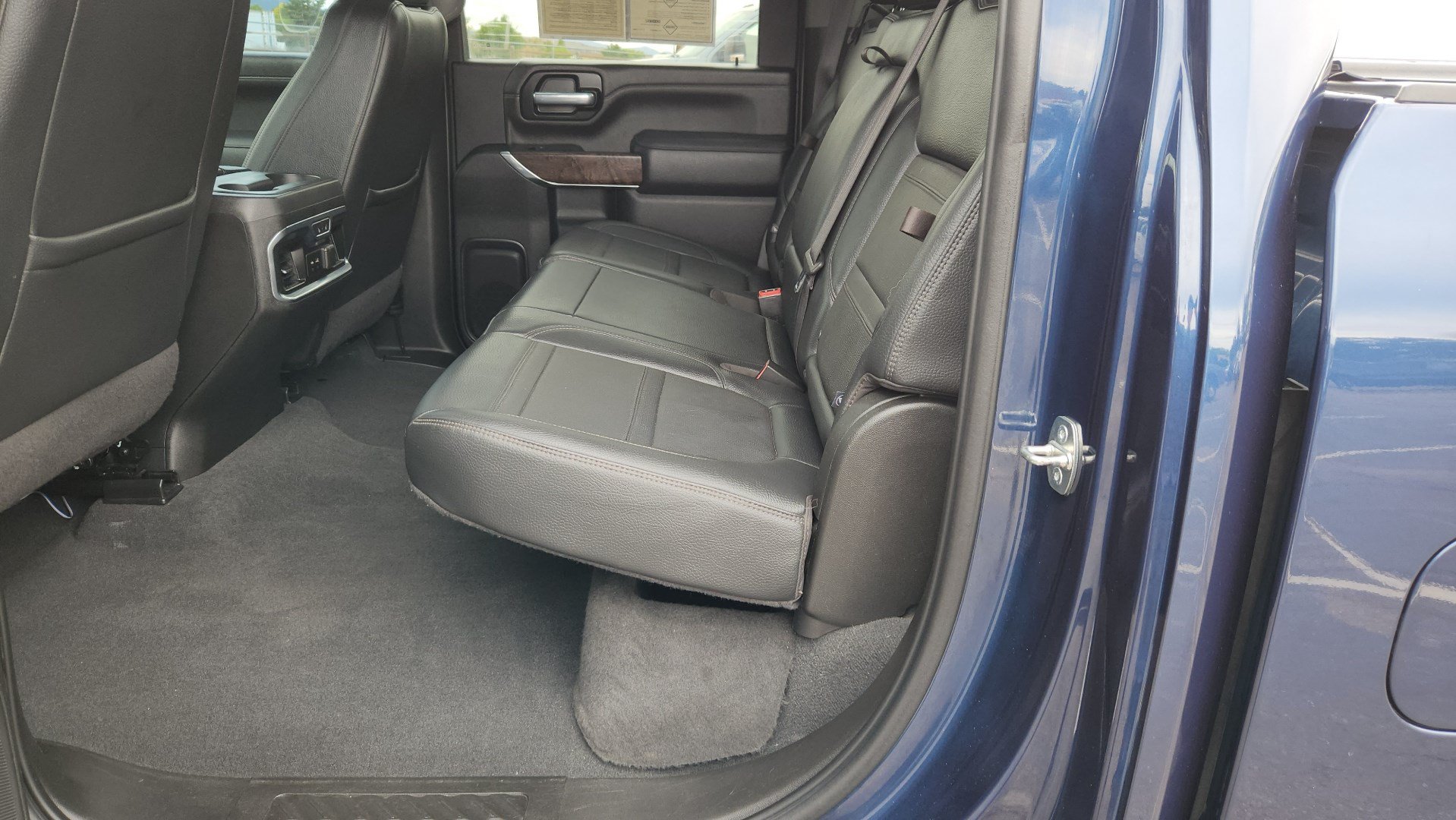 Used 2021 GMC Sierra 2500 Denali w/ Denali Ultimate Package AWD/4WD image 21