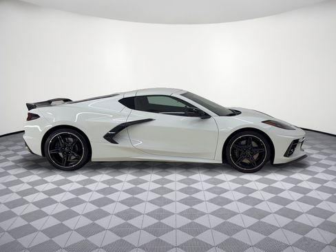 Used 2021 Chevrolet Corvette Stingray Premium Cpe w/ Z51 Performance Package RWD image 8