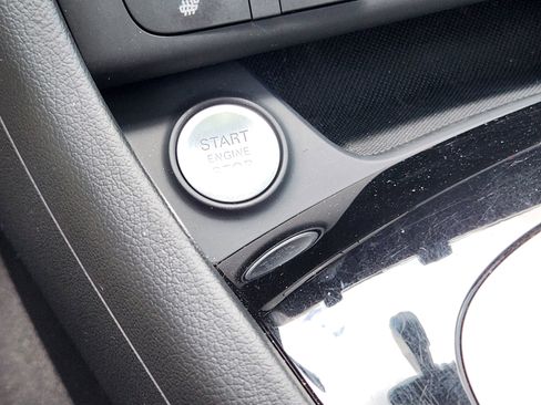 Used 2018 Audi Q3 2.0T Premium Plus w/ S Line Competition Package image 33