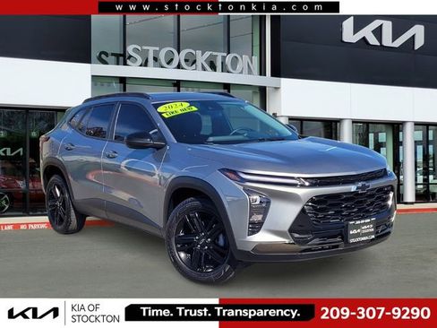 Used 2024 Chevrolet Trax ACTIV w/ Sunroof Package image 1