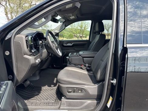 Used 2026 GMC Sierra 1500 SLT AWD/4WD image 9