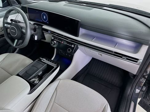 Used 2025 Hyundai Tucson Limited image 34