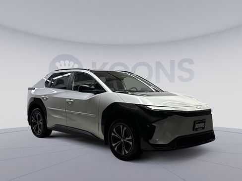 Used 2023 Toyota bZ4X XLE image 14