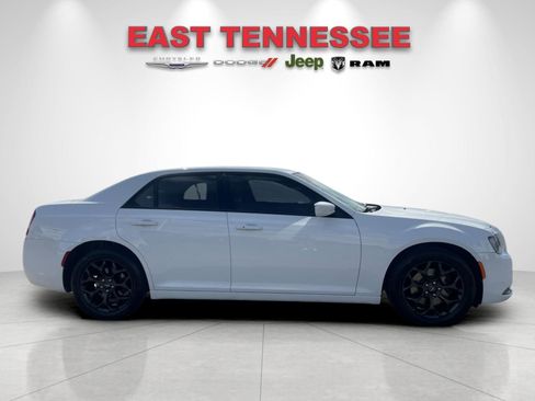 Used 2019 Chrysler 300 S image 2