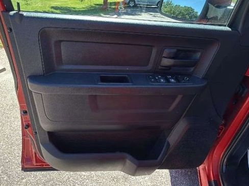 Used 2017 RAM 1500 Express image 17