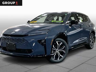 New 2025 Toyota Crown Signia