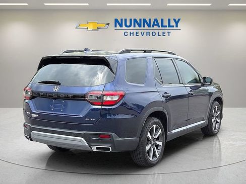 Used 2025 Honda Pilot Elite image 5