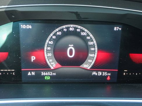 Used 2022 Volkswagen Tiguan SE R-Line image 23