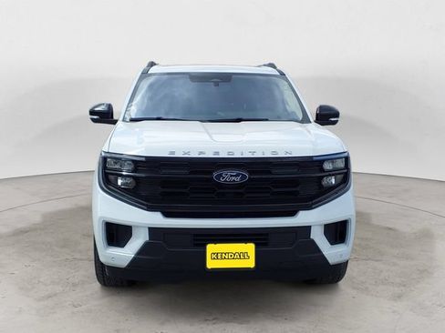 Certified 2025 Ford Expedition Active AWD/4WD image 8