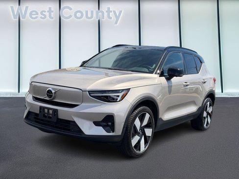 Certified 2023 Volvo XC40 Recharge Ultimate w/ Protection Package Premier AWD/4WD image 9