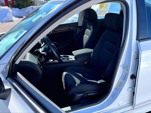 Used 2023 Honda Civic EX image 10