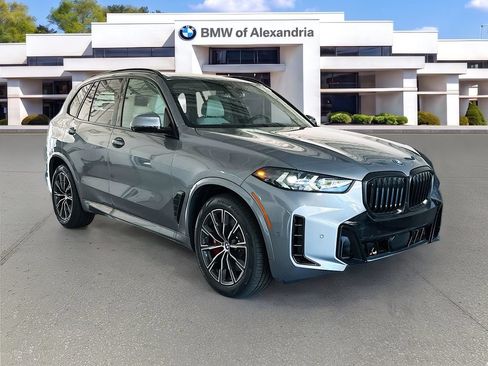 Used 2026 BMW X5 xDrive50e AWD/4WD image 3