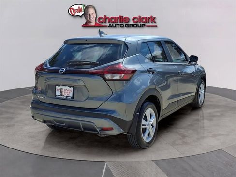 Used 2025 Nissan Kicks Play S image 5