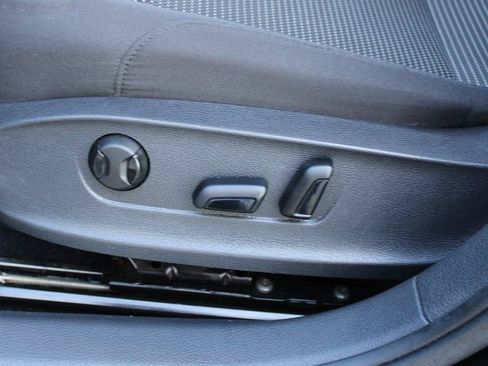 Used 2018 Volkswagen Passat 2.0T S w/ Driver Assistance Package image 9