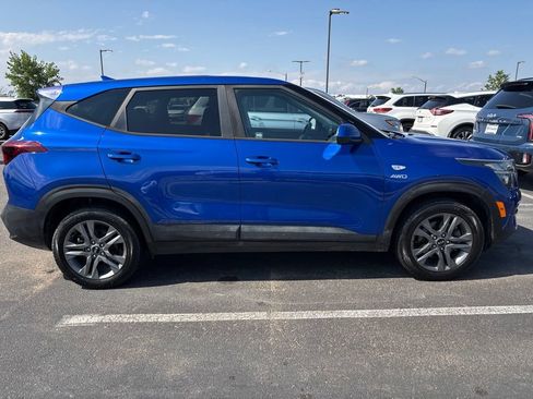 Used 2021 Kia Seltos LX AWD/4WD image 6