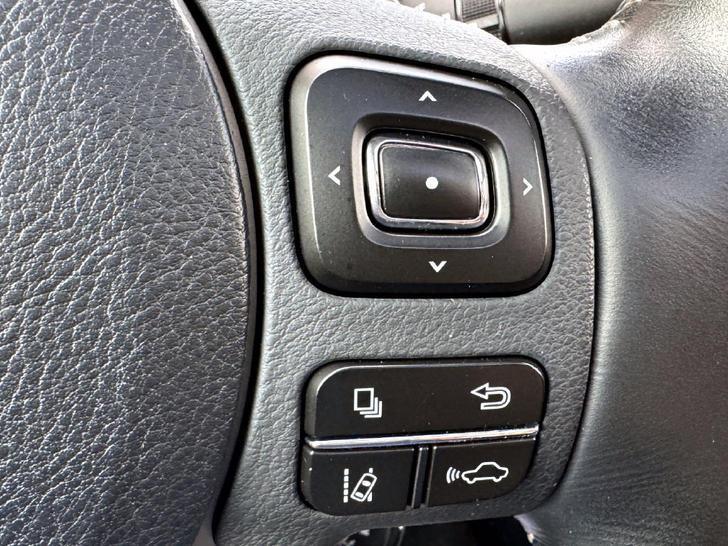 Used 2019 Lexus IS 300 AWD image 28