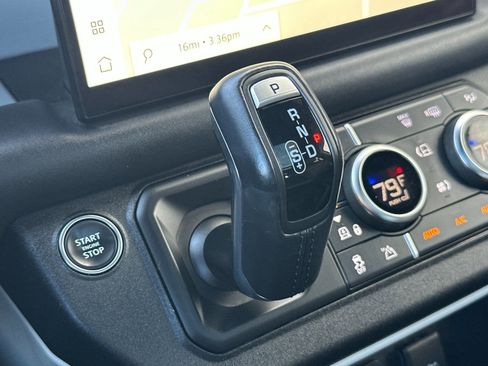 Used 2023 Land Rover Defender 130 X-Dynamic SE image 25