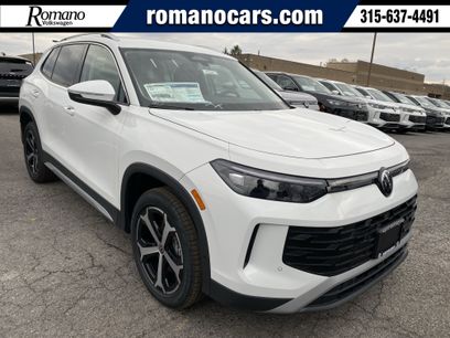 New 2025 Volkswagen Tiguan SE