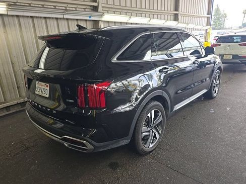 Used 2022 Kia Sorento SX AWD/4WD image 2