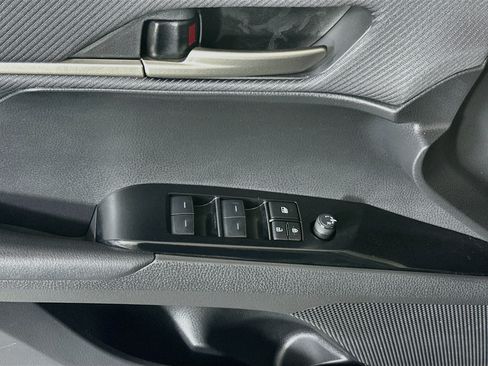 Used 2025 Toyota Camry SE w/ Convenience Package FWD image 14
