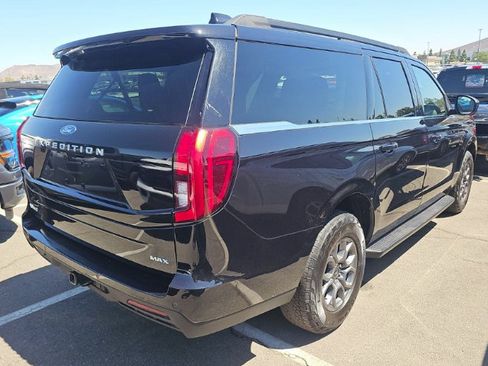 Used 2025 Ford Expedition Max Active AWD/4WD image 5
