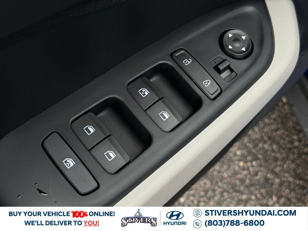 Certified 2026 Hyundai Venue SEL FWD image 23