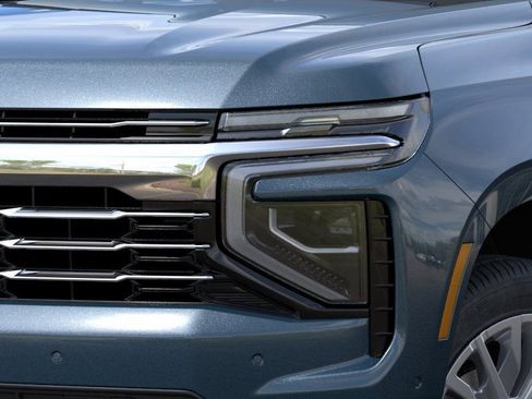 New 2026 Chevrolet Suburban LT AWD/4WD image 10