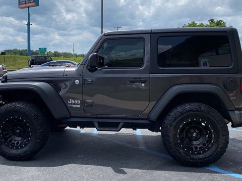 Used 2020 Jeep Wrangler Sport AWD/4WD image 17