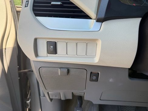 Used 2017 Toyota Sienna LE w/ Protection Package AWD/4WD image 14