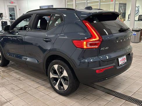 Used 2026 Volvo XC40 B4 Plus w/ Climate Package image 7