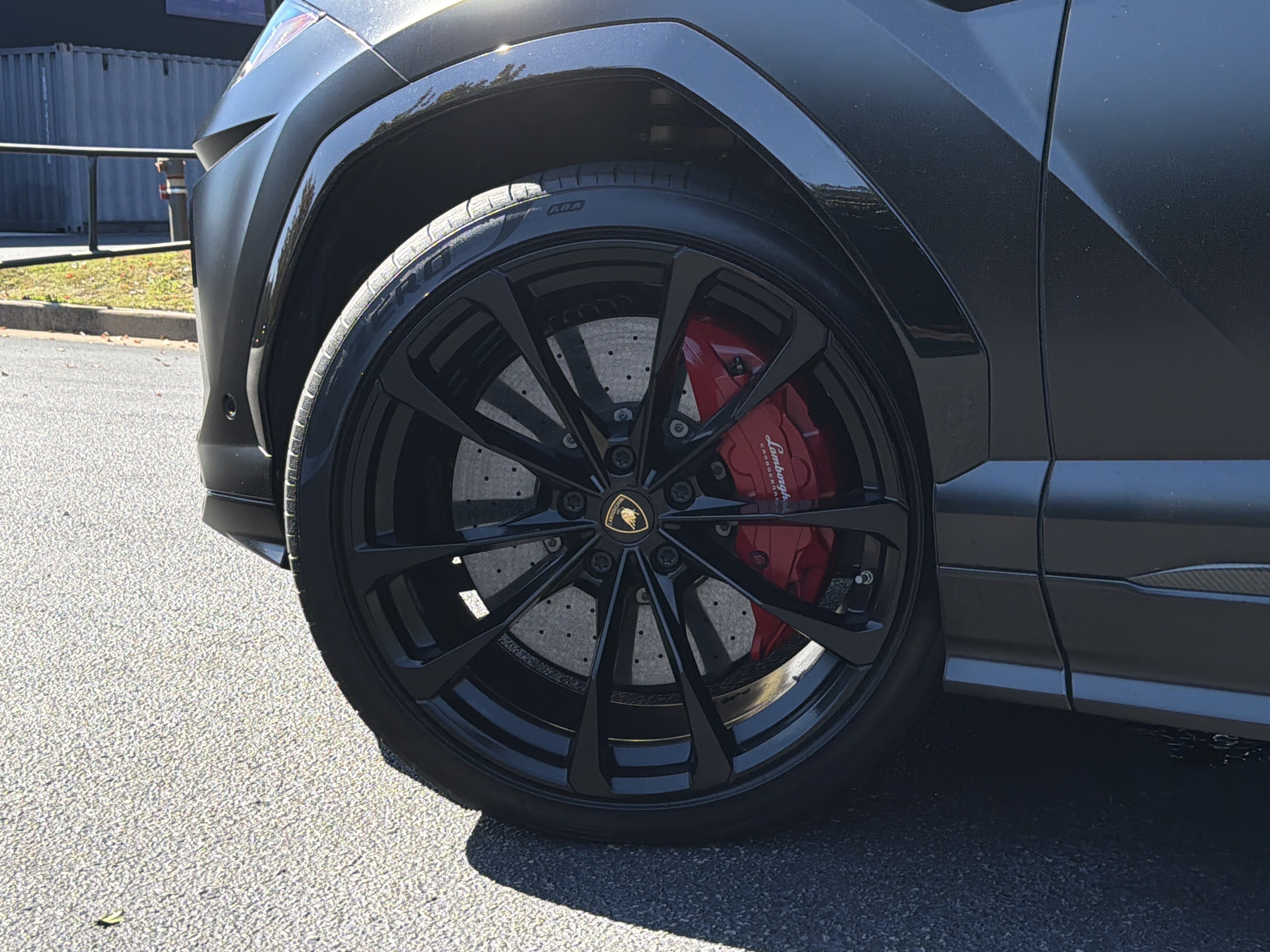 Used 2020 Lamborghini Urus AWD/4WD image 15