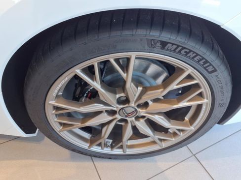 New 2025 Chevrolet Corvette Stingray Preferred Cpe w/ Z51 Performance Package image 7