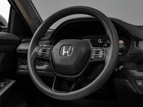 Used 2023 Honda Accord EX image 11