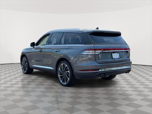 Used 2023 Lincoln Aviator Reserve w/ Equipment Group 201A AWD/4WD image 4