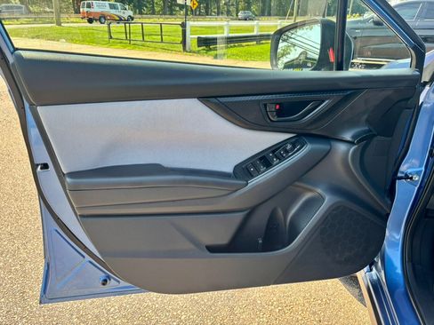 Used 2019 Subaru Crosstrek 2.0i Premium AWD/4WD image 9