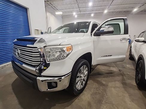 Used 2015 Toyota Tundra Limited w/ Limited Premium Package AWD/4WD image 27