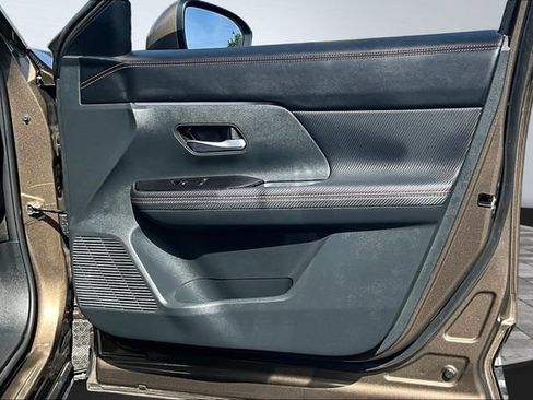 Used 2025 Nissan Kicks SR FWD image 26